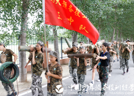 軍事夏令營(yíng)怎么讓孩子養(yǎng)成還習(xí)慣？